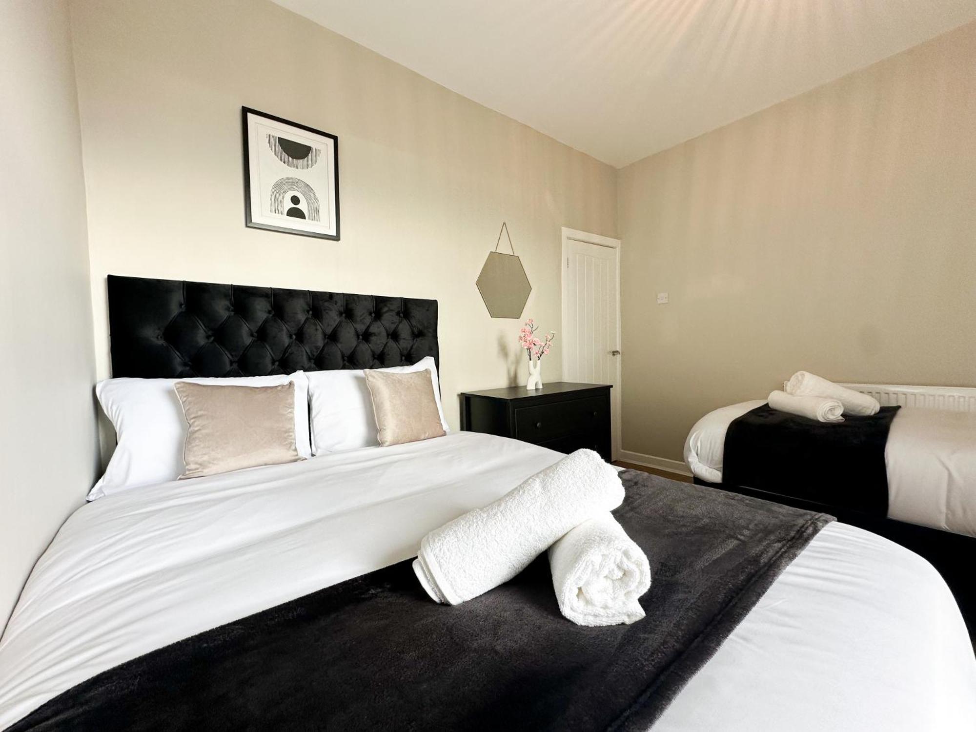 2 Bedroom House 10 Mins To City Centre & Albert Dock リヴァプール エクステリア 写真