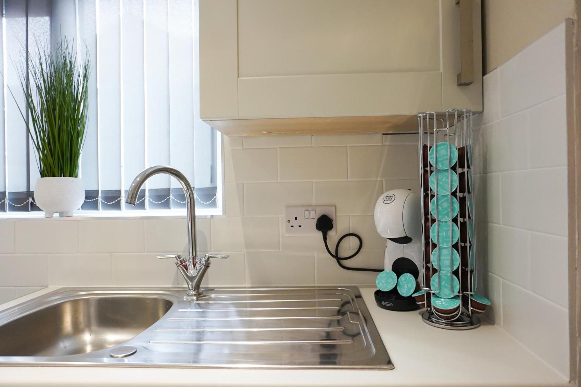 2 Bedroom House 10 Mins To City Centre & Albert Dock リヴァプール エクステリア 写真