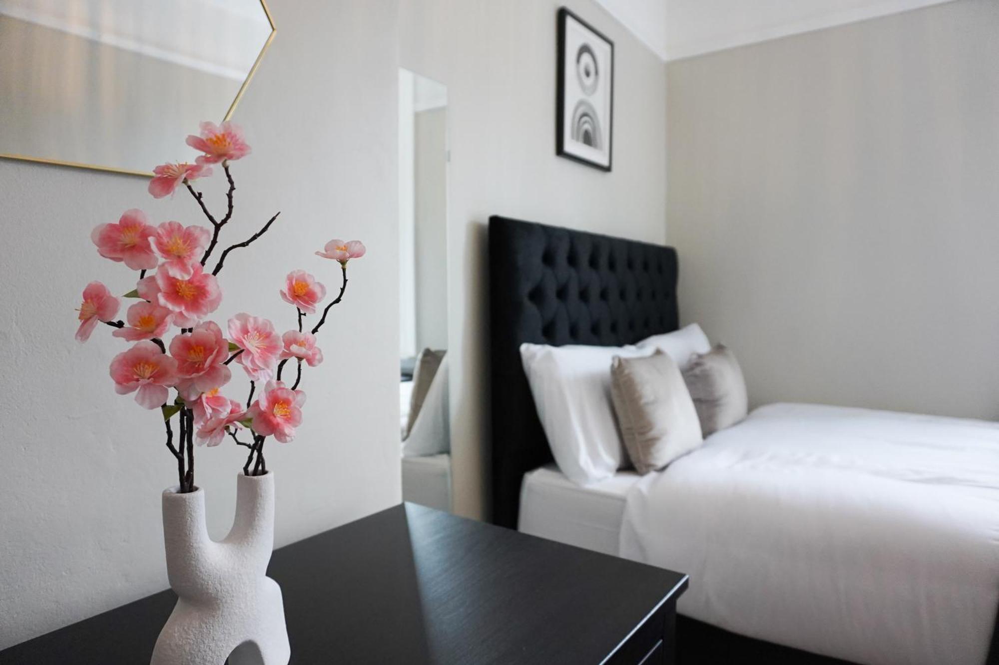 2 Bedroom House 10 Mins To City Centre & Albert Dock リヴァプール エクステリア 写真
