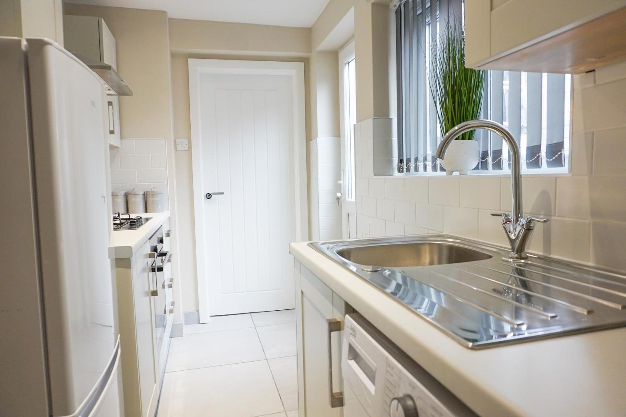 2 Bedroom House 10 Mins To City Centre & Albert Dock リヴァプール エクステリア 写真