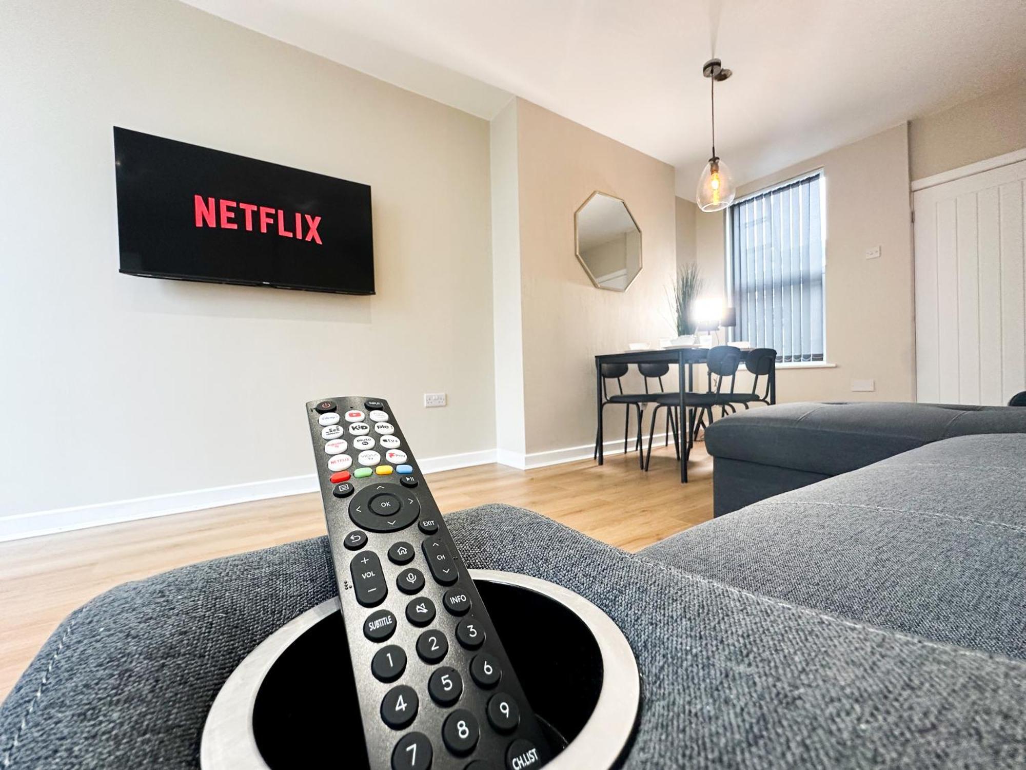 2 Bedroom House 10 Mins To City Centre & Albert Dock リヴァプール エクステリア 写真